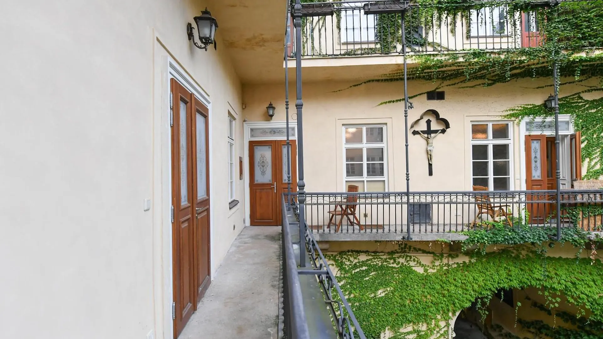 St Giles Sauna And Pool Table Apt Apartment Prague Czech Republic