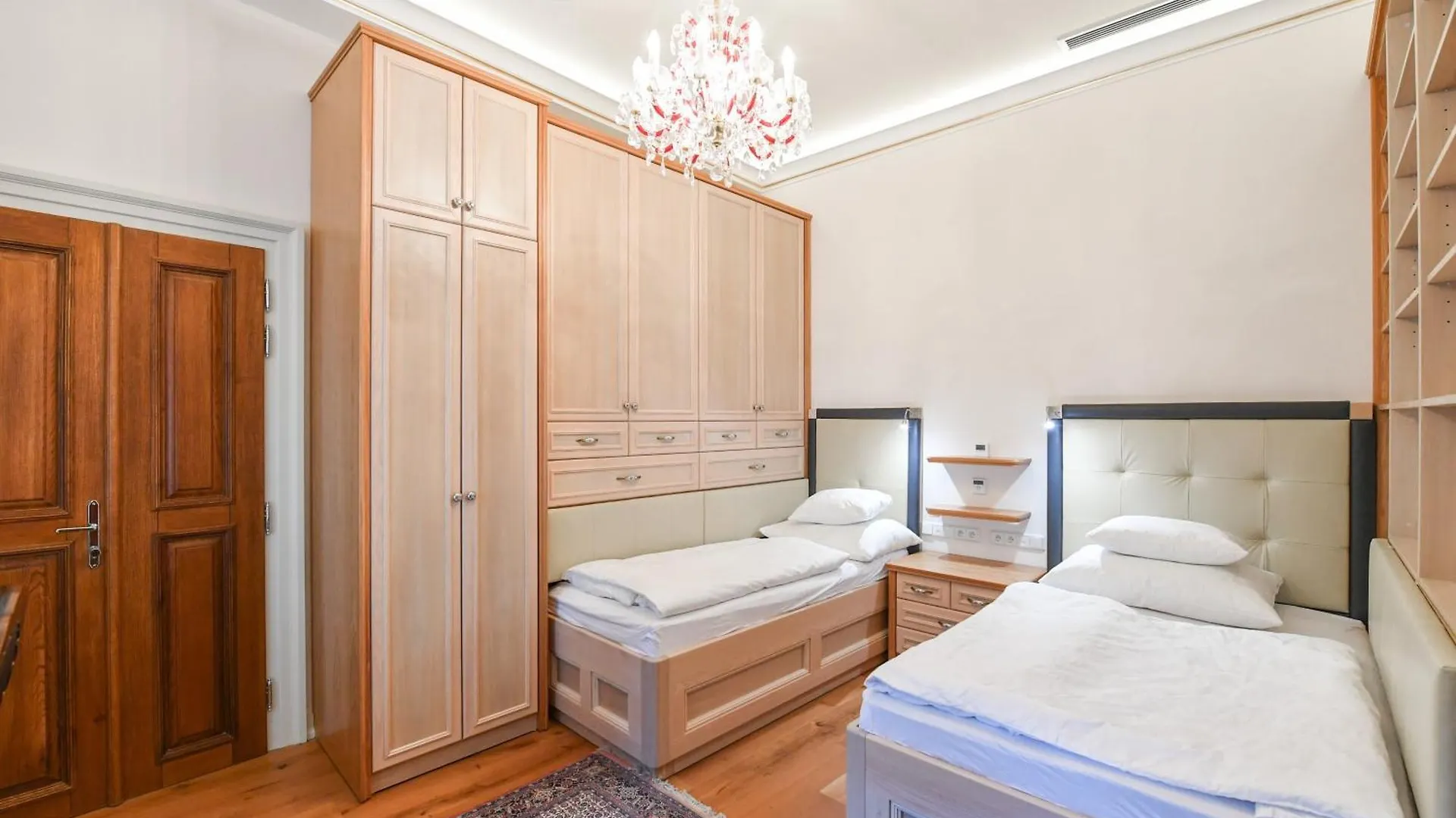 St Giles Sauna And Pool Table Apt Apartment Prague
